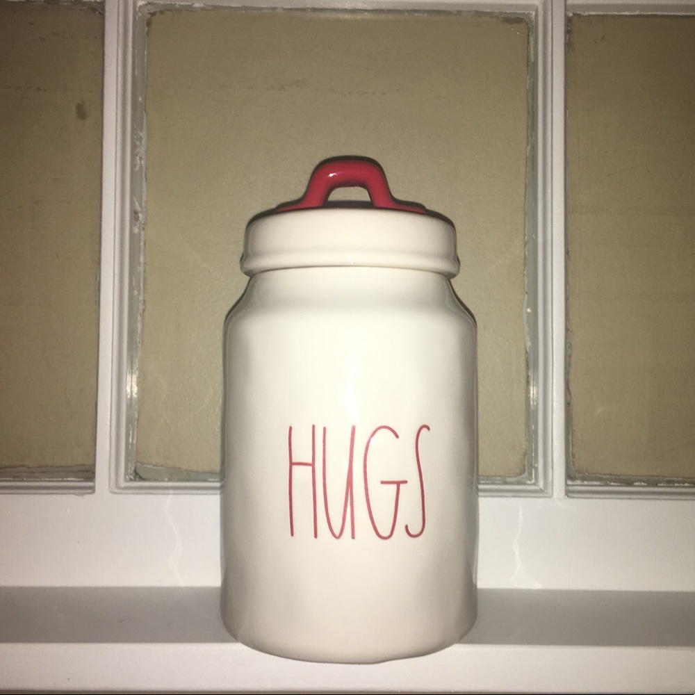 Rae Dunn Hugs Canister ❤️ Valentine’s Day